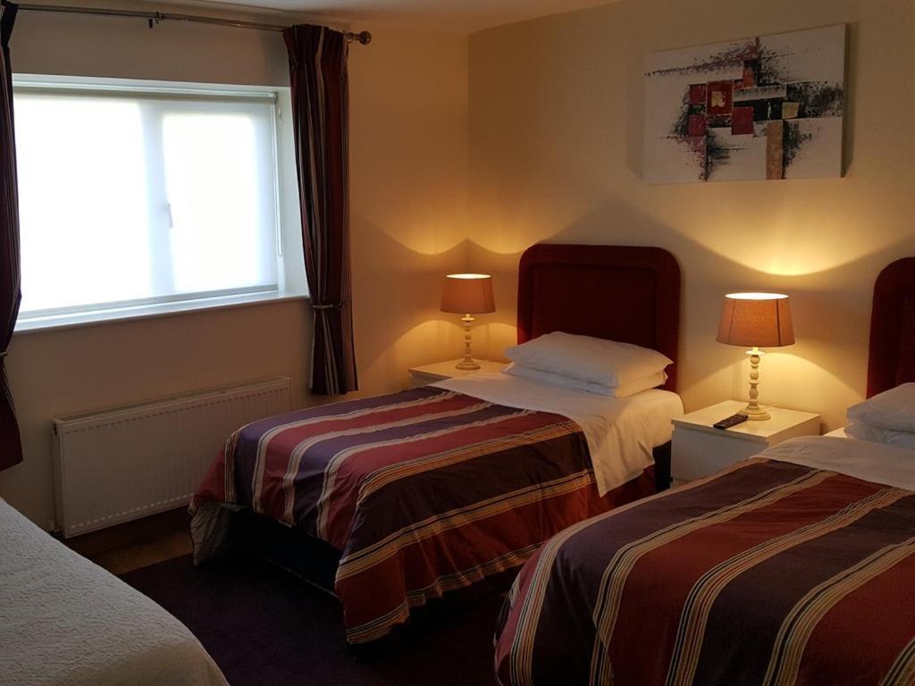 Clancys Of Glenfarne Hotell Exteriör bild